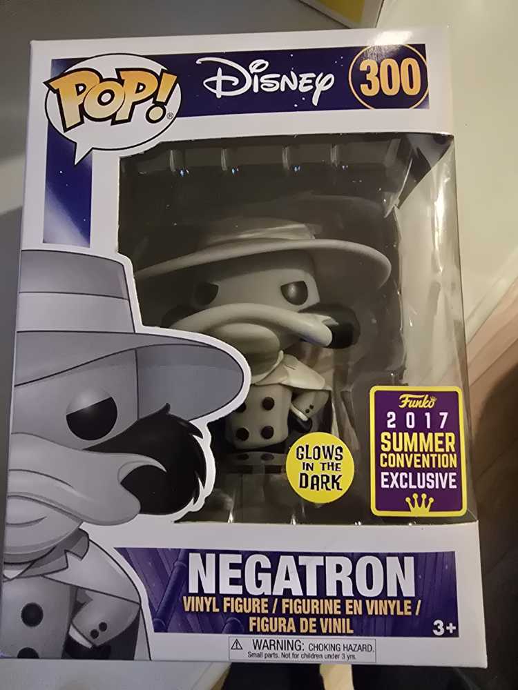 Negatron - Disney vinyl figure collectible [Barcode 889698151054] - Main Image 3