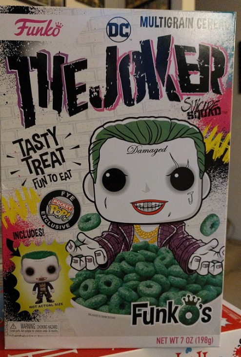 The Joker  vinyl figure collectible [Barcode 889698353502] - Main Image 1