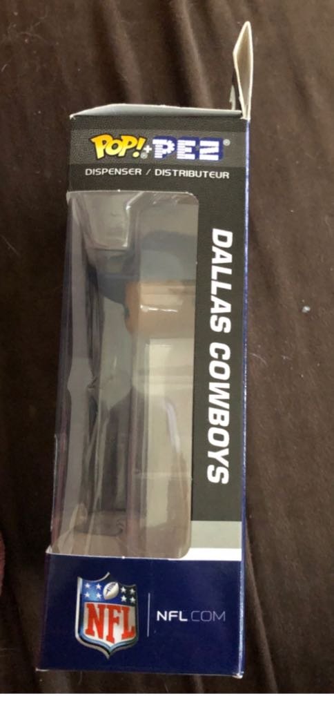 Dallas Cowboys (Cap) - NFL vinyl figure collectible [Barcode 889698333931] - Main Image 2