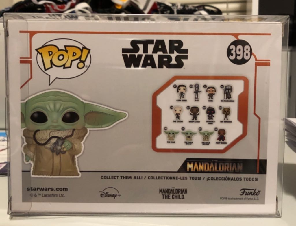 # 399 The Child (With Pendant) - Star Wars: The Mandalorian vinyl figure collectible [Barcode 889698502115] - Main Image 2