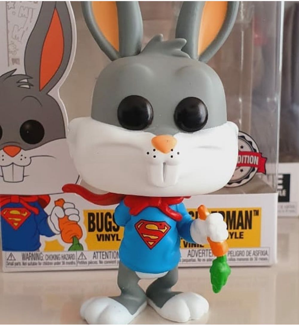 Funko Bugs Bunny As Superman - Looney Tunes vinyl figure collectible [Barcode 889698491631] - Main Image 3