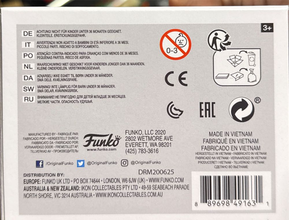 Funko Bugs Bunny As Superman - Looney Tunes vinyl figure collectible [Barcode 889698491631] - Main Image 4