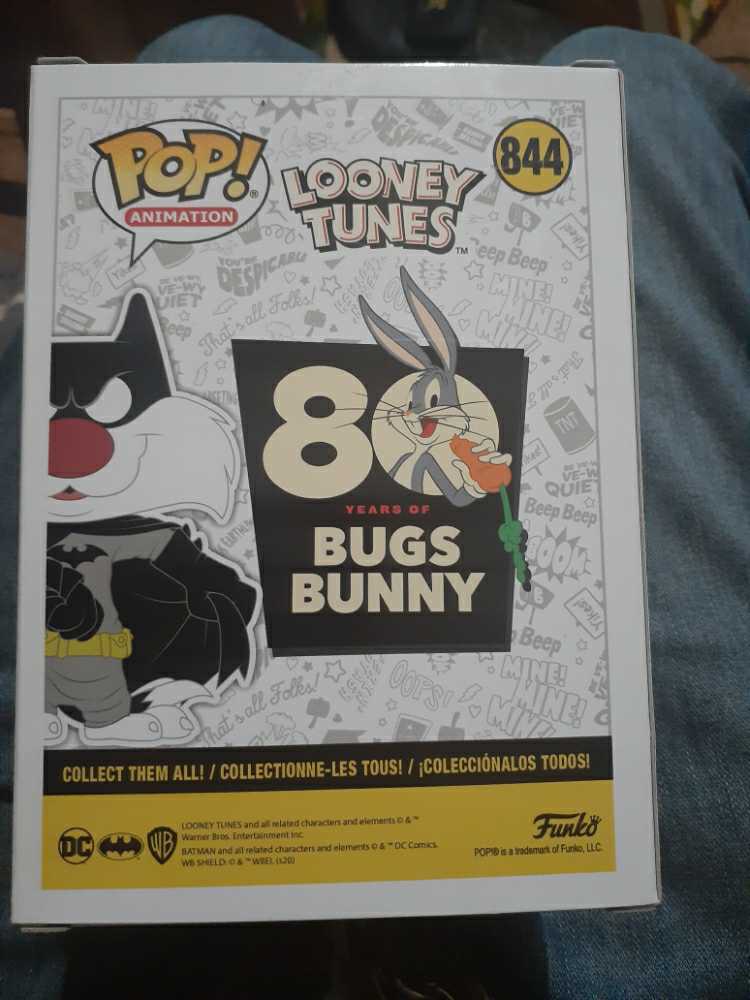 Sylvester as Batman - Looney Tunes vinyl figure collectible [Barcode 889698367134] - Main Image 2