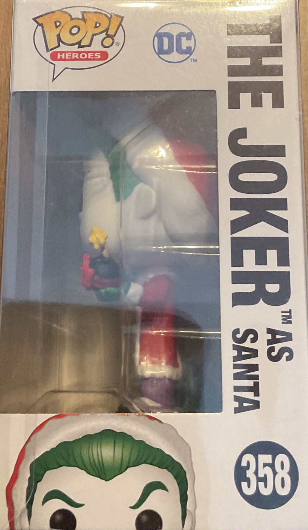 DC Superheroes: The Joker As Santa - Batman vinyl figure collectible [Barcode 889698510714] - Main Image 4