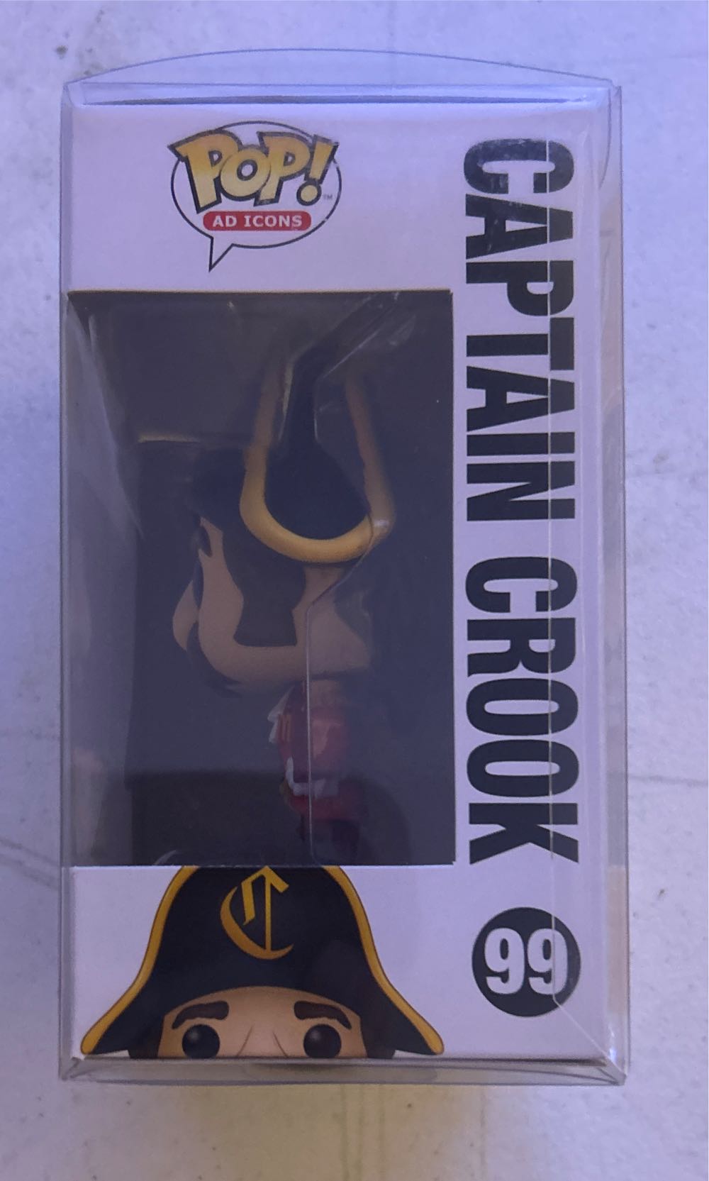 #99 Ad Icons: McDonald’s: Captain Crook - McDonald vinyl figure collectible [Barcode 889698489119] - Main Image 2