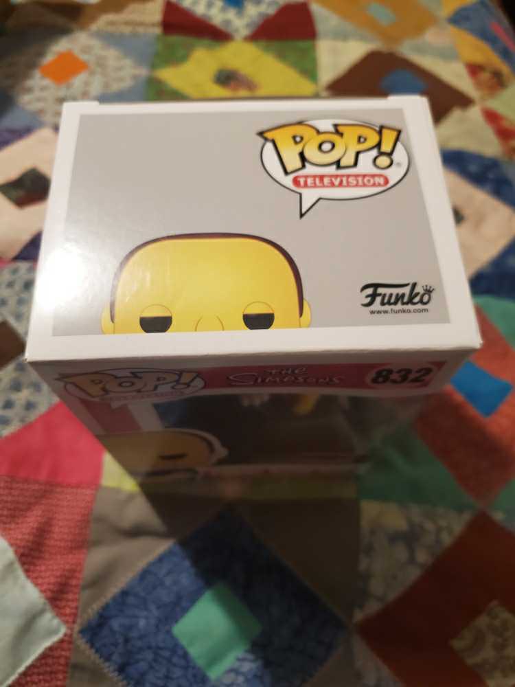 Simpsons 832 - Comic Book Guy - The Simpsons vinyl figure collectible [Barcode 889698485739] - Main Image 4