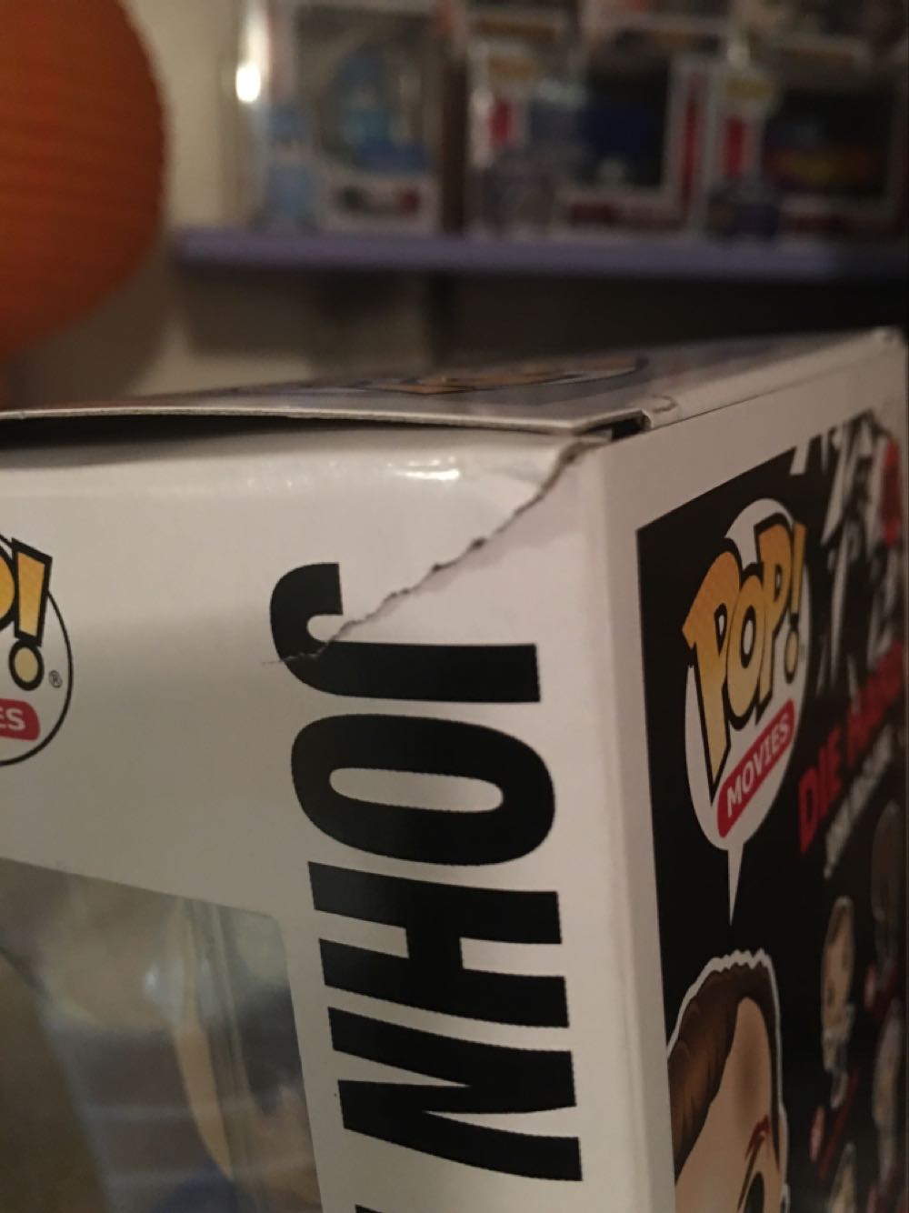 John McClane - Die Hard vinyl figure collectible [Barcode 889698503310] - Main Image 2