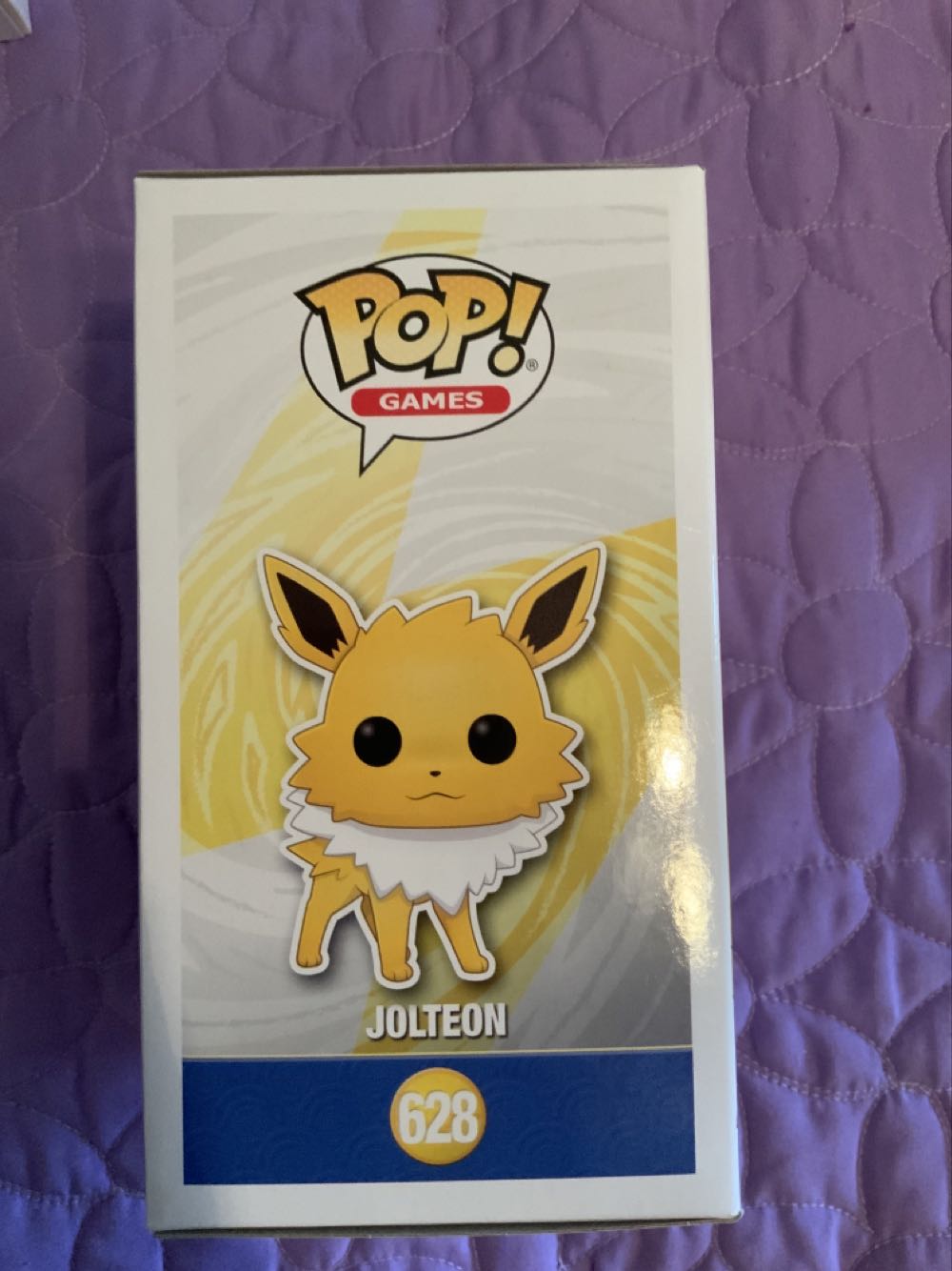 Jolteon - Pokémon vinyl figure collectible [Barcode 889698505468] - Main Image 3