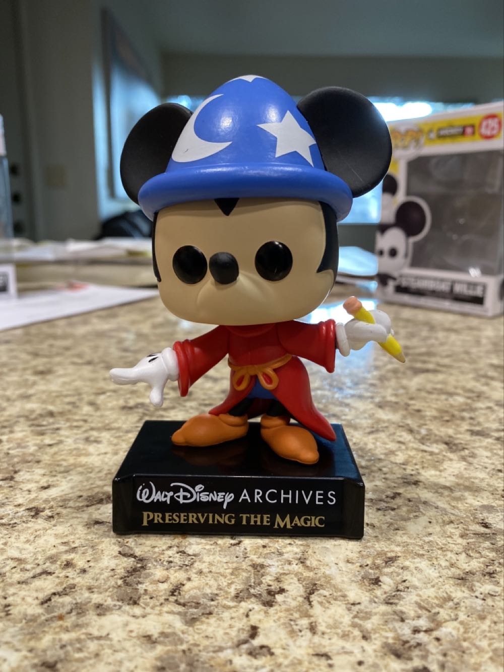 Sorcerer Mickey  -799 - Mickey Mouse - (disney) - 50th - Walt Disney Archives - Preserving The Magic - Funko - Disney vinyl figure collectible [Barcode 889698498913] - Main Image 3