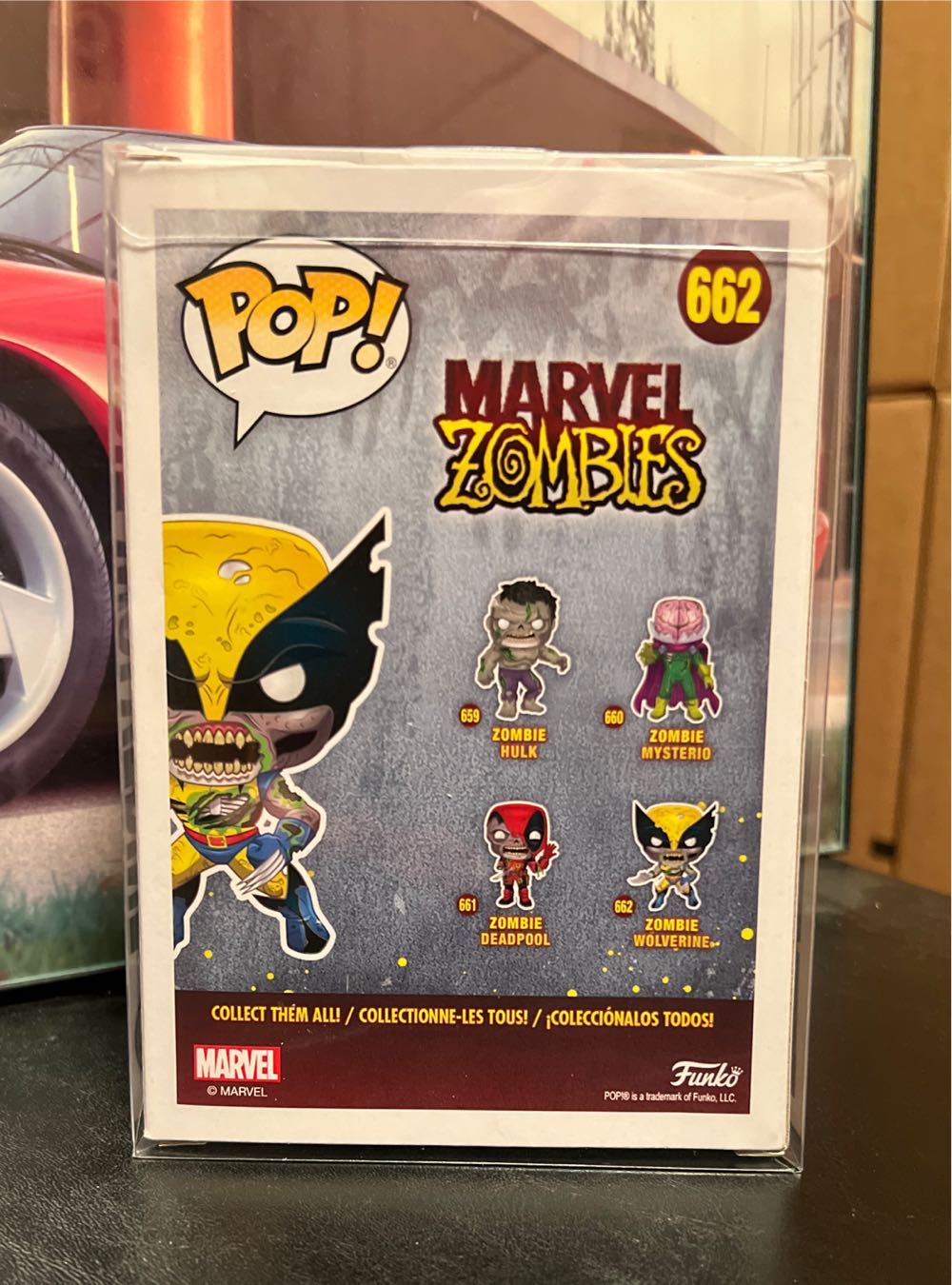 Zombie Wolverine - Zombies vinyl figure collectible - Main Image 3