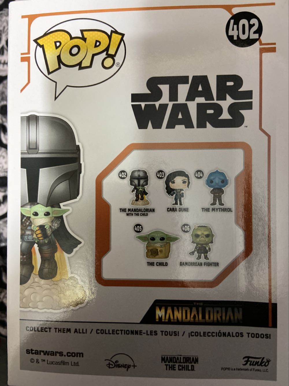 Mandalorian with the Child 402 - Star Wars: The Mandalorian vinyl figure collectible [Barcode 889698509596] - Main Image 2