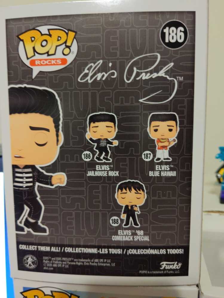 Elvis Presley: Jailhouse Rock - Elvis Presley vinyl figure collectible [Barcode 889698401388] - Main Image 2