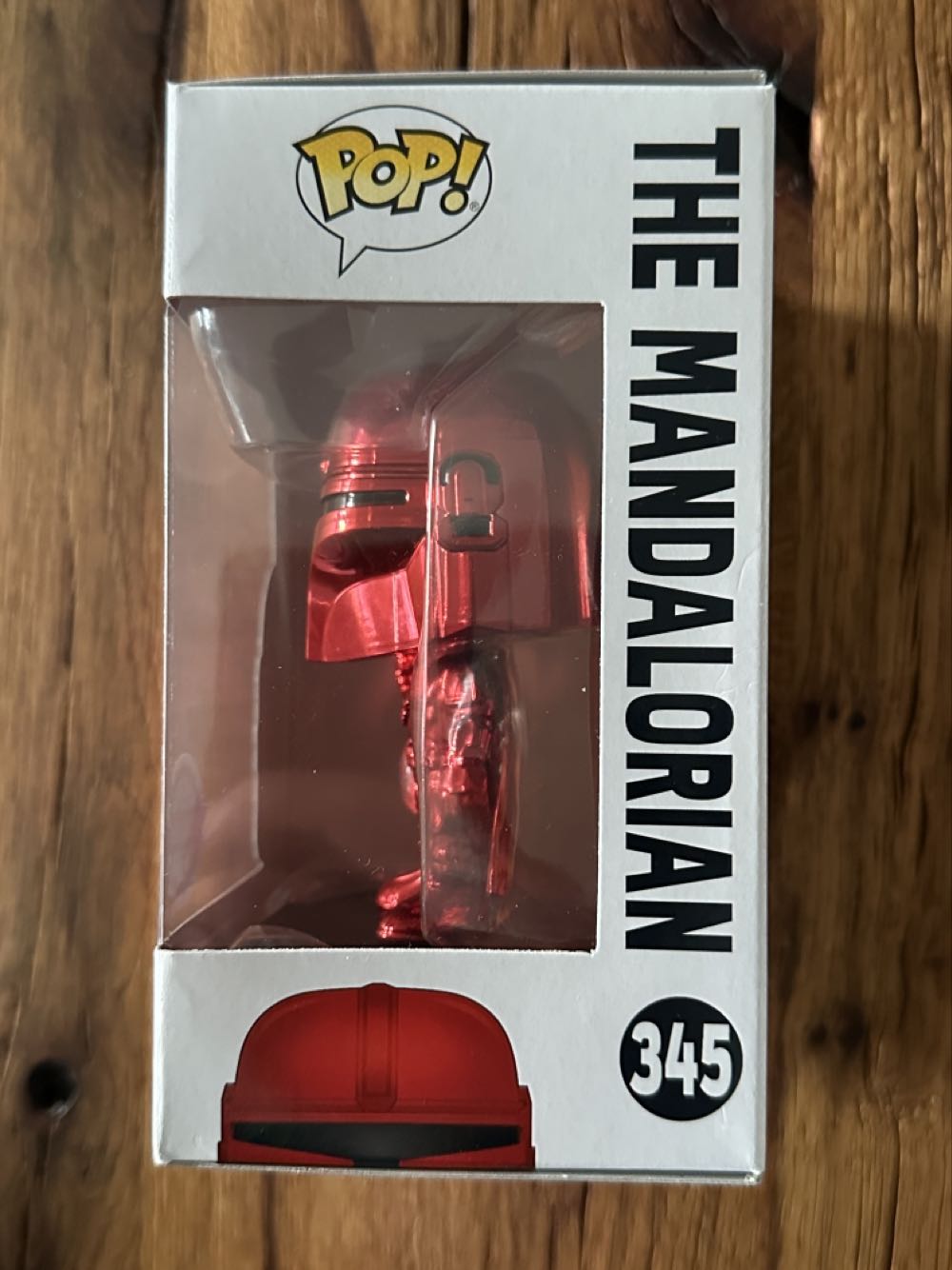 The Mandalorian Red Chrome - Star Wars: The Mandalorian vinyl figure collectible [Barcode 889698526968] - Main Image 4