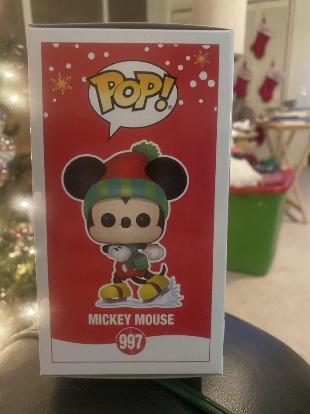 Mickey Mouse (Holiday) - Mickey Mouse vinyl figure collectible [Barcode 889698514217] - Main Image 2