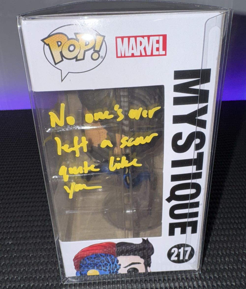 Mystique - Marvel Universe vinyl figure collectible [Barcode 889698489331] - Main Image 4