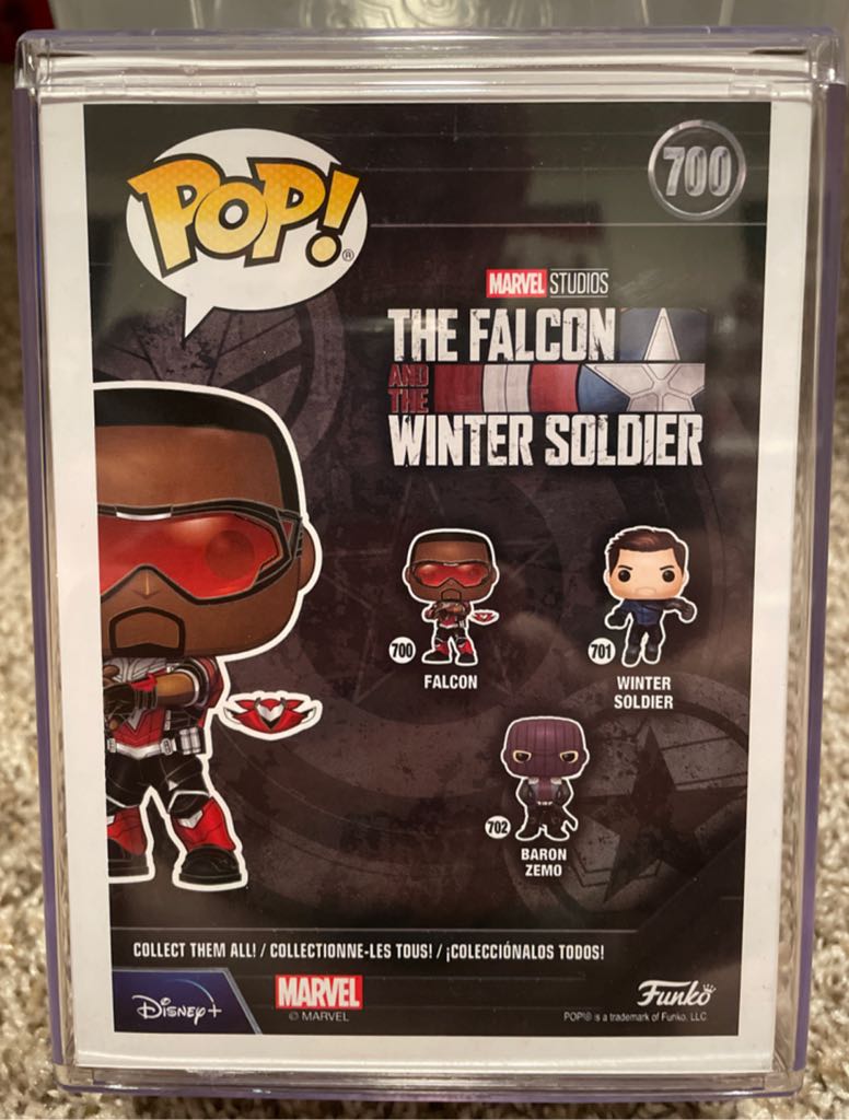Marvel: Falcon Winter Soldier - Marvel Universe vinyl figure collectible [Barcode 889698516242] - Main Image 2