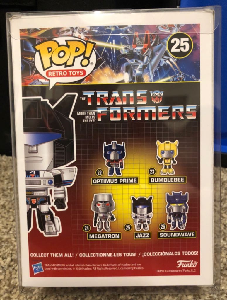 Transformers: Jazz - Transformers vinyl figure collectible [Barcode 889698509688] - Main Image 2