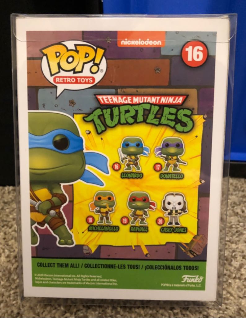 Leonardo - Teenage Mutant Ninja Turtles vinyl figure collectible [Barcode 889698514354] - Main Image 2