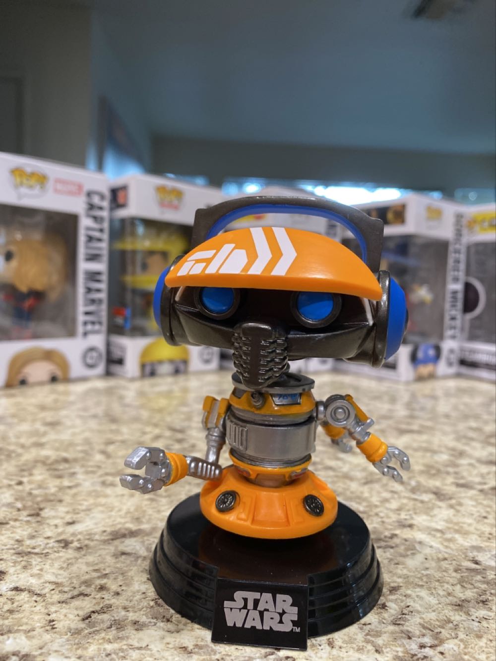 DJ R3X - Star Wars vinyl figure collectible [Barcode 400033950004] - Main Image 3