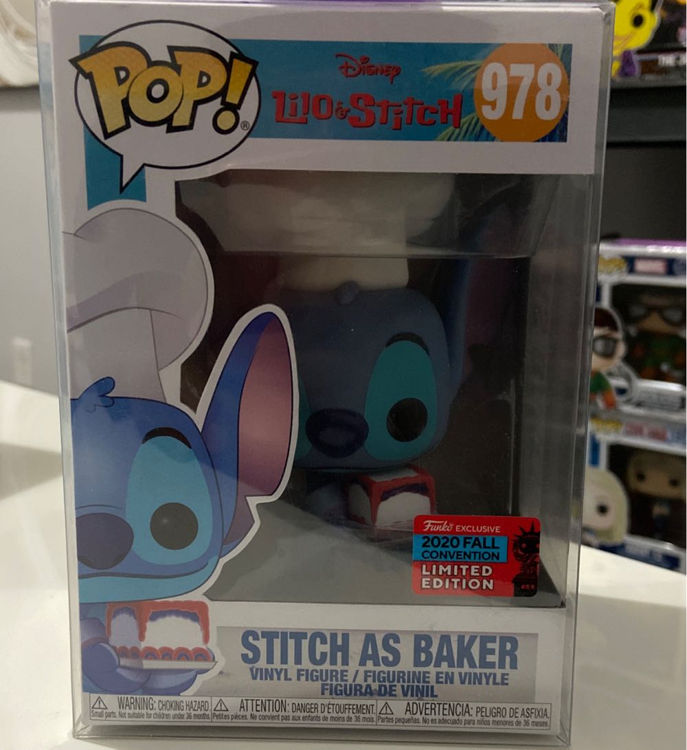 Stitch: Stitch as Baker, #978 - Lilo and Stitch vinyl figure collectible [Barcode 889698506694] - Main Image 2