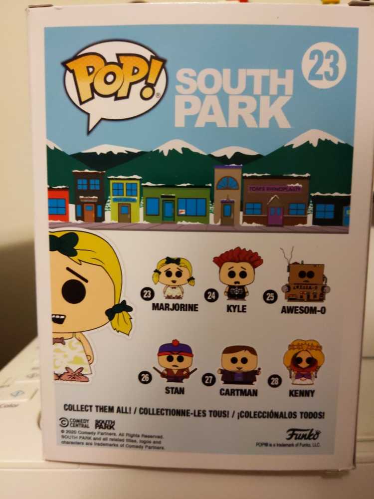 Marjorine - South Park vinyl figure collectible [Barcode 889698516341] - Main Image 3
