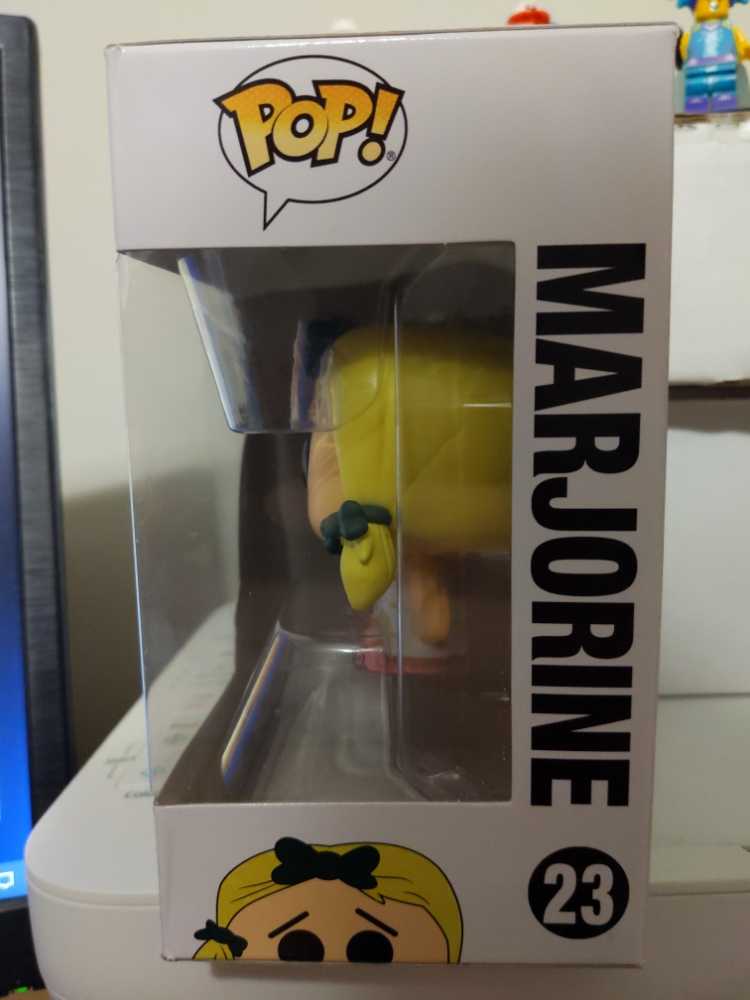 Marjorine - South Park vinyl figure collectible [Barcode 889698516341] - Main Image 4