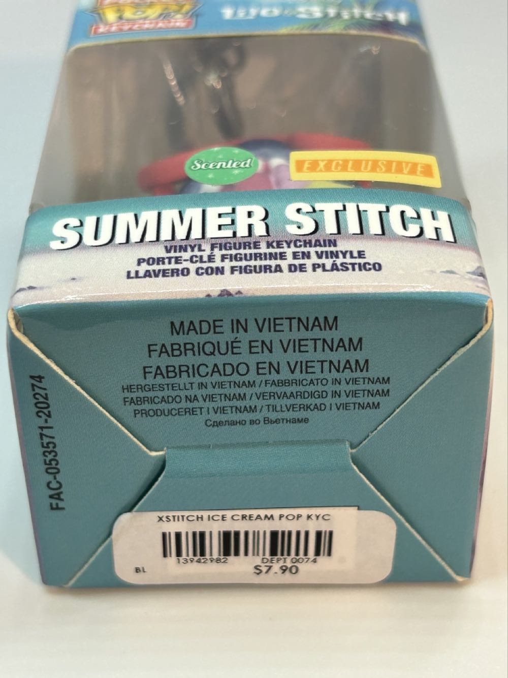 Summer stitch Keyring - Lilo and Stitch vinyl figure collectible [Barcode 889698523530] - Main Image 3