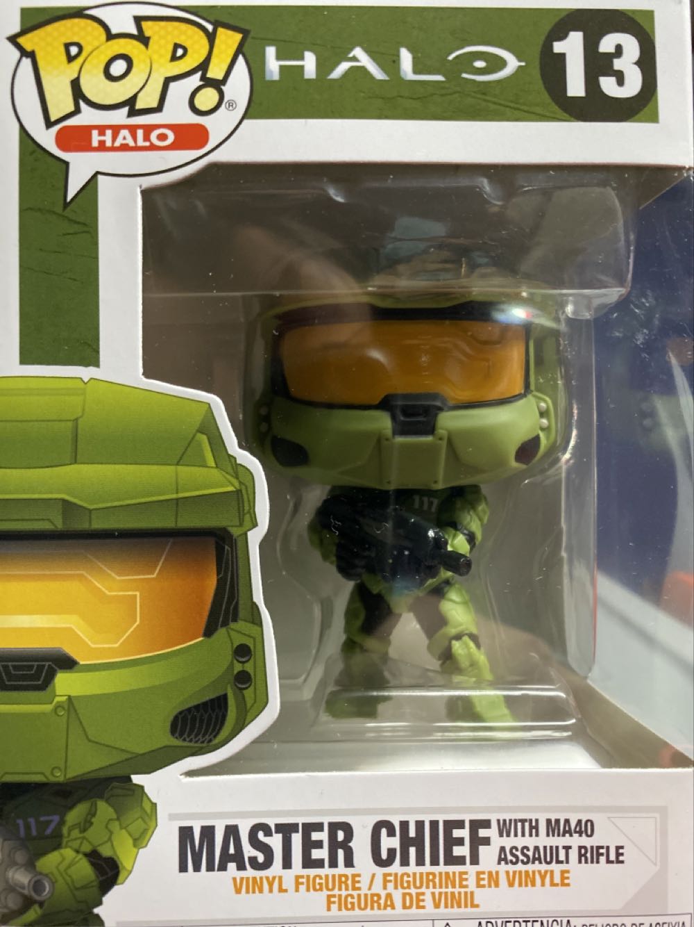 Master Chief with MA40 Assault Rifle - Halo vinyl figure collectible [Barcode 889698511025] - Main Image 2