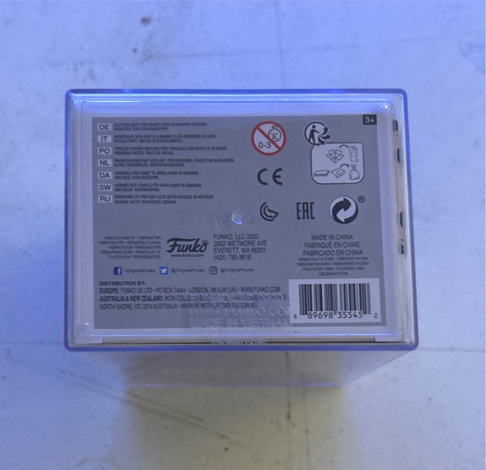 B-Rabbit - 8 Mile vinyl figure collectible [Barcode 889698355452] - Main Image 4