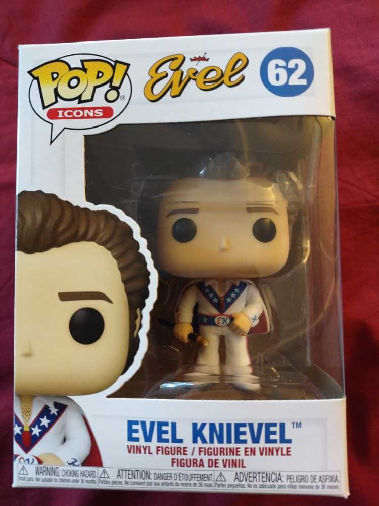 Evel - Celebrities vinyl figure collectible [Barcode 889698498371] - Main Image 2