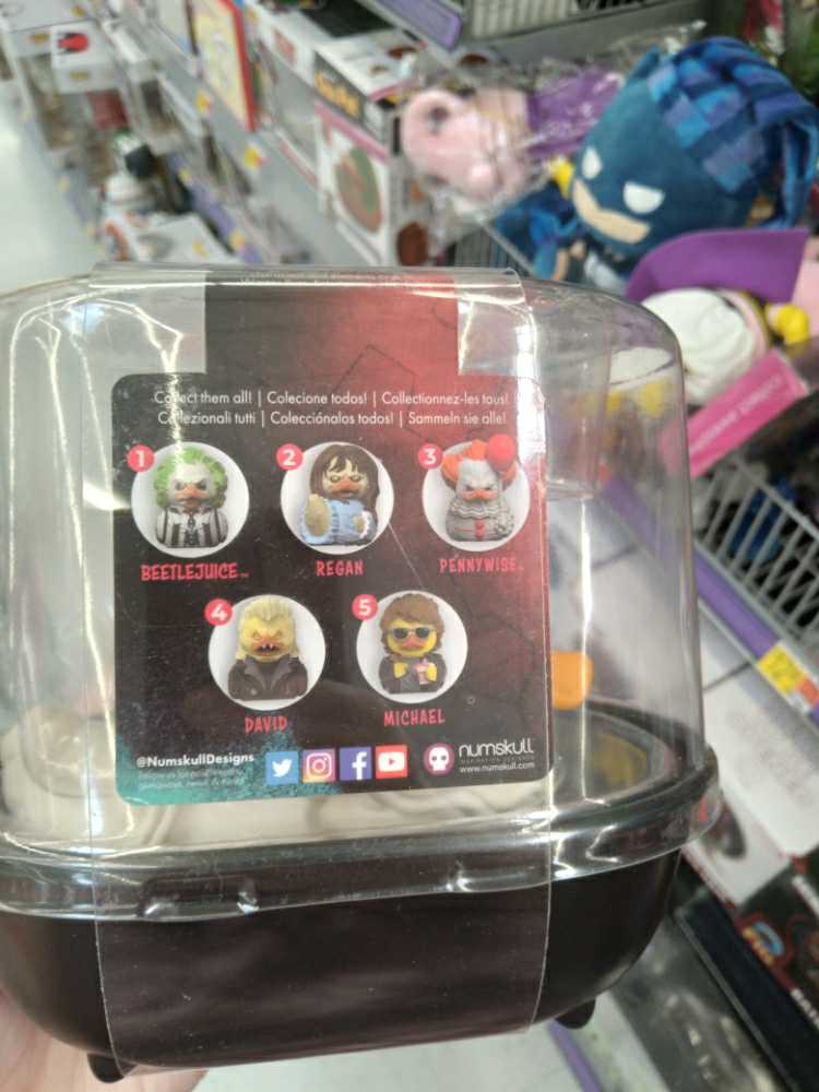 Tubbz Ducks: Pennywise  vinyl figure collectible [Barcode 658848187690] - Main Image 3