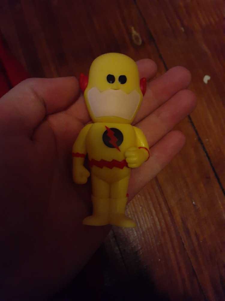 DC: The Flash. - DC Universe vinyl figure collectible [Barcode 889698520034] - Main Image 2