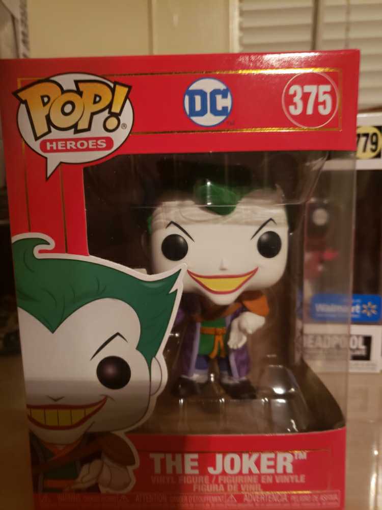 The Joker - DC Universe vinyl figure collectible [Barcode 889698524285] - Main Image 4