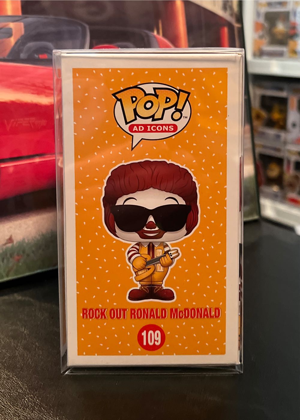 Rock Out Ronald McDonald - McDonald vinyl figure collectible [Barcode 889698529914] - Main Image 4