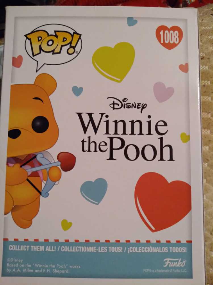 Winnie the Pooh : Valentines Flocked (Hot Topic Exclusive) - Disney vinyl figure collectible [Barcode 889698542906] - Main Image 2