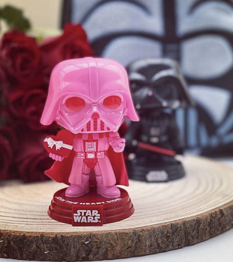 Darth Vader - Star Wars vinyl figure collectible [Barcode 889698528726] - Main Image 2