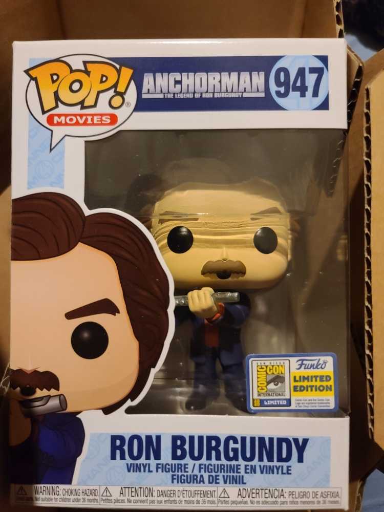 Ron Burgundy (Jazz Flute) - Anchorman vinyl figure collectible [Barcode 889698498111] - Main Image 2