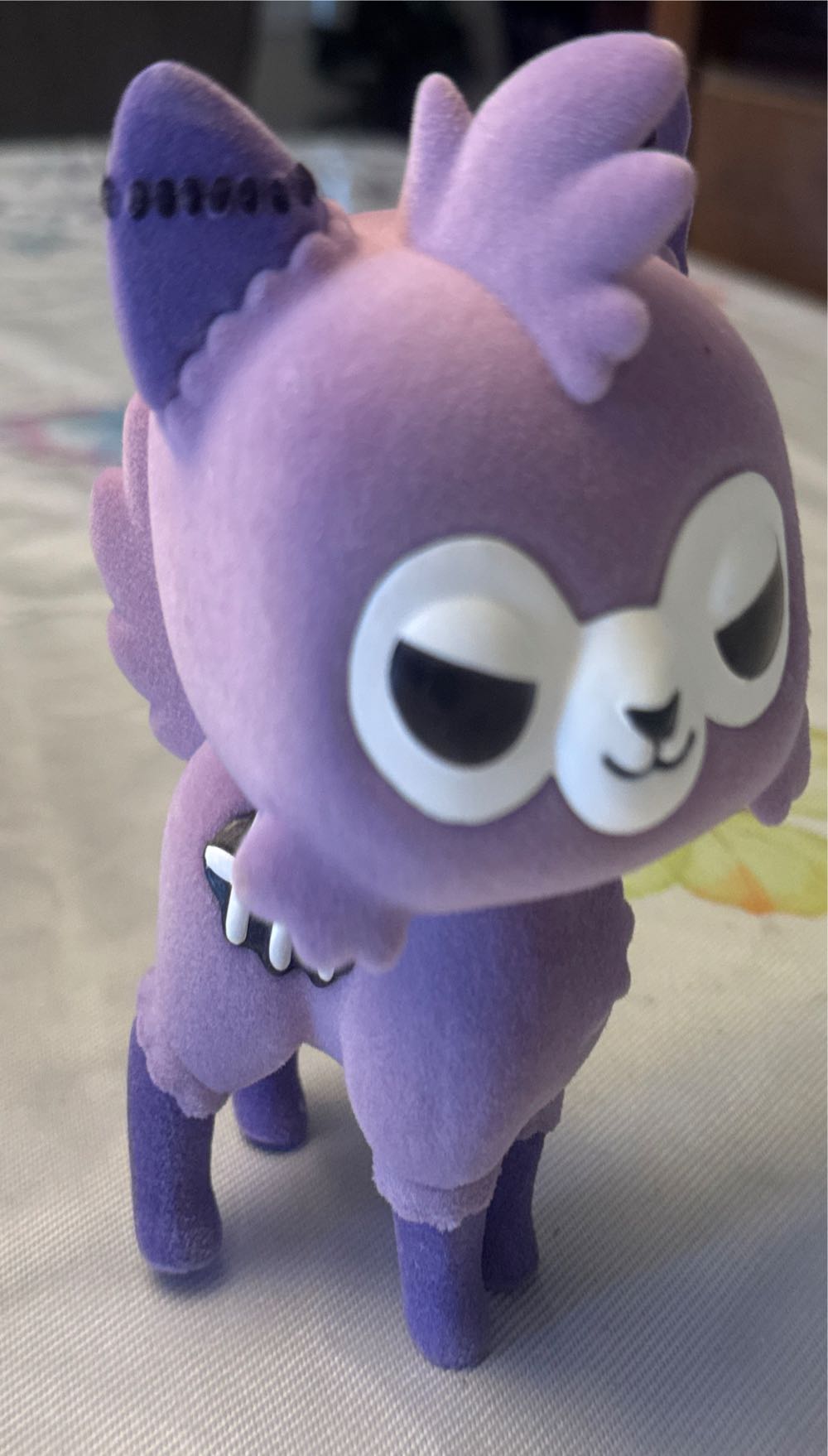 Zombie Alpaca (Flocked) - Funko vinyl figure collectible [Barcode 889698536929] - Main Image 3