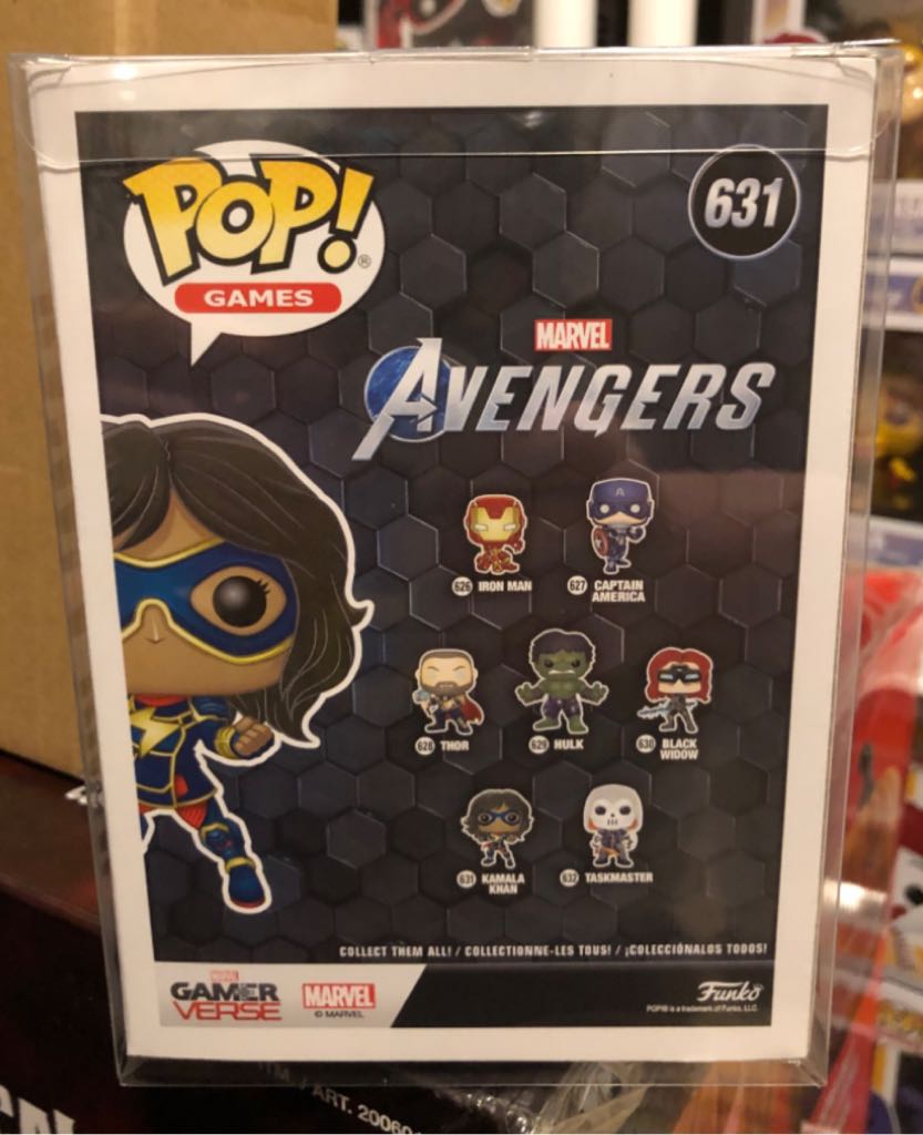 Kamala Khan - Avengers vinyl figure collectible [Barcode 889698477604] - Main Image 2