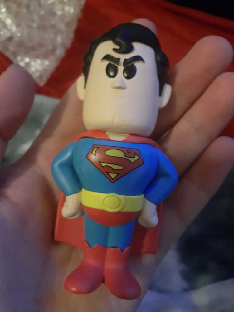 Funko Superman Soda - DC Universe vinyl figure collectible [Barcode 889698517546] - Main Image 2