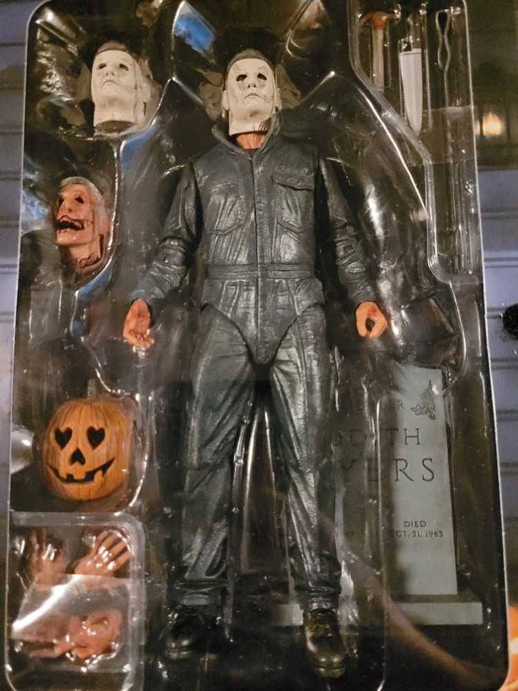 Halloween:ultimate Michael Myers  vinyl figure collectible [Barcode 7644327606878] - Main Image 2