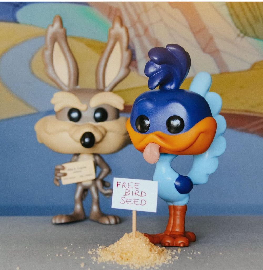 Looney Tunes Wile E. Coyote $165 - Looney Tunes vinyl figure collectible [Barcode 889698444828] - Main Image 3