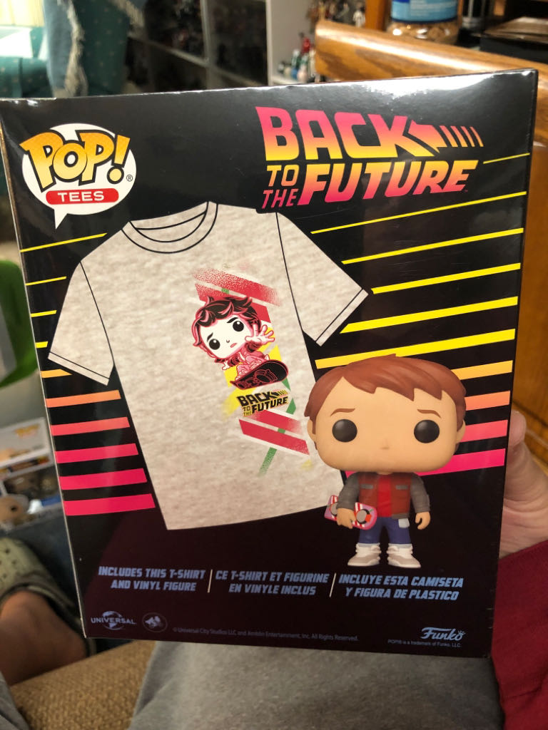 Marty McFly & T-Shirt - Back to the Future vinyl figure collectible [Barcode 889698490573] - Main Image 2