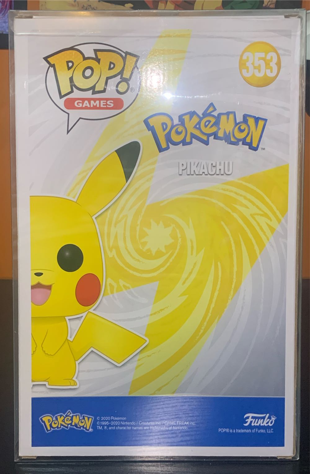 #353: Pikachu [Jumbo] [Silver Metallic] - Pokémon vinyl figure collectible [Barcode 889698545884] - Main Image 3