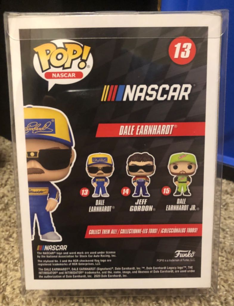 Dale Earnhardt  vinyl figure collectible [Barcode 889698529815] - Main Image 2