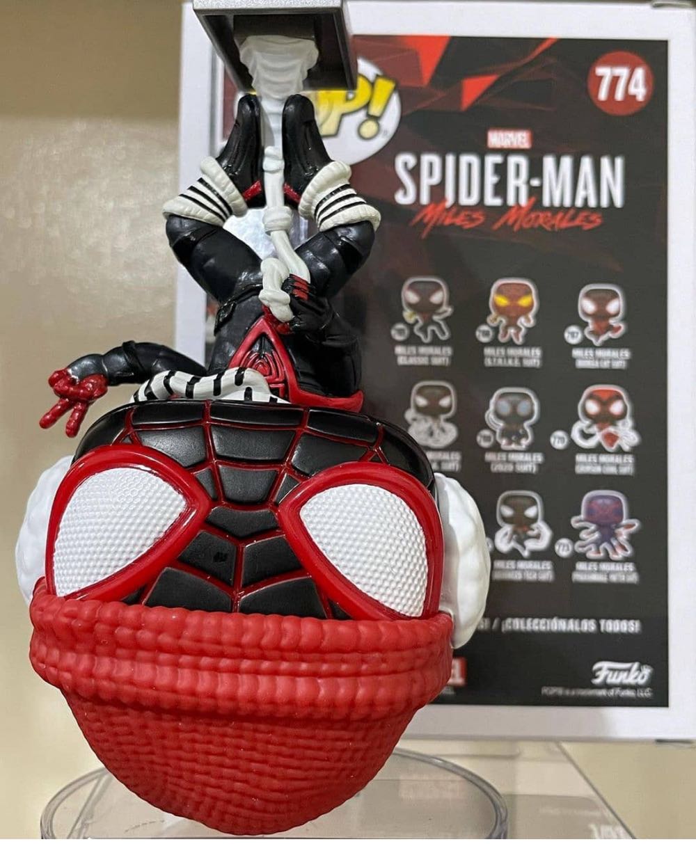 Miles Morales (Winter Suit) Pop! 774 - Spider-Man: Miles Morales vinyl figure collectible [Barcode 889698542913] - Main Image 2