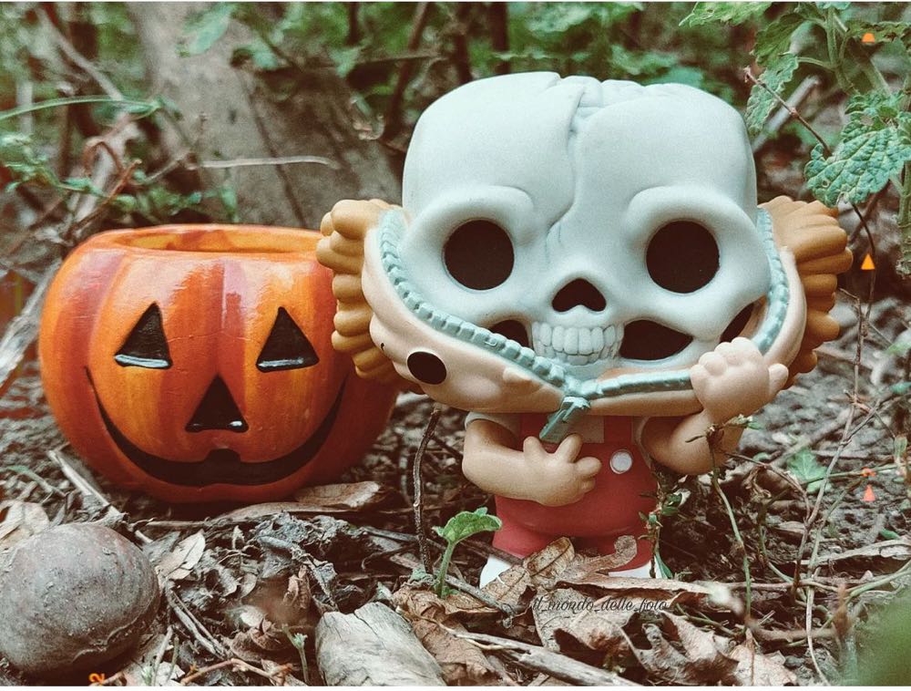 Bony Tony - Garbage Pail Kids vinyl figure collectible [Barcode 889698542685] - Main Image 3