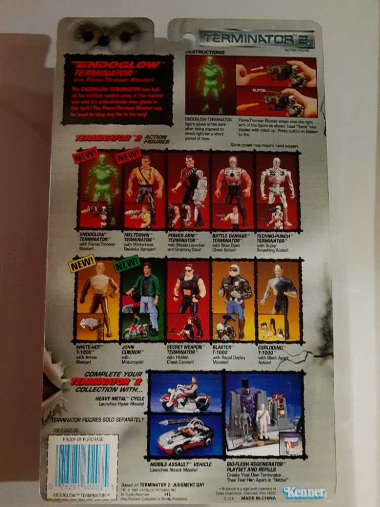 Terminator 2 Endoglow Terminator - Terminator vinyl figure collectible [Barcode 076281602035] - Main Image 2