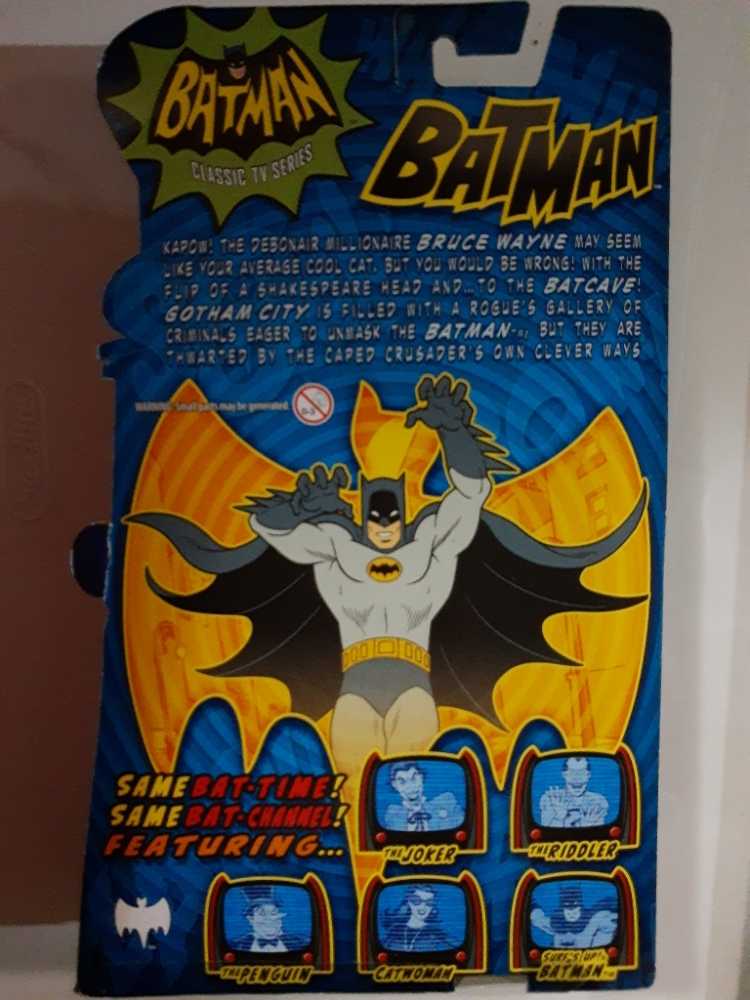 Batman Classic TV Series Batman Figure - Batman vinyl figure collectible [Barcode 746775261122] - Main Image 2