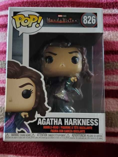 Agatha Harkness - Marvel Universe vinyl figure collectible [Barcode 889698528672] - Main Image 2